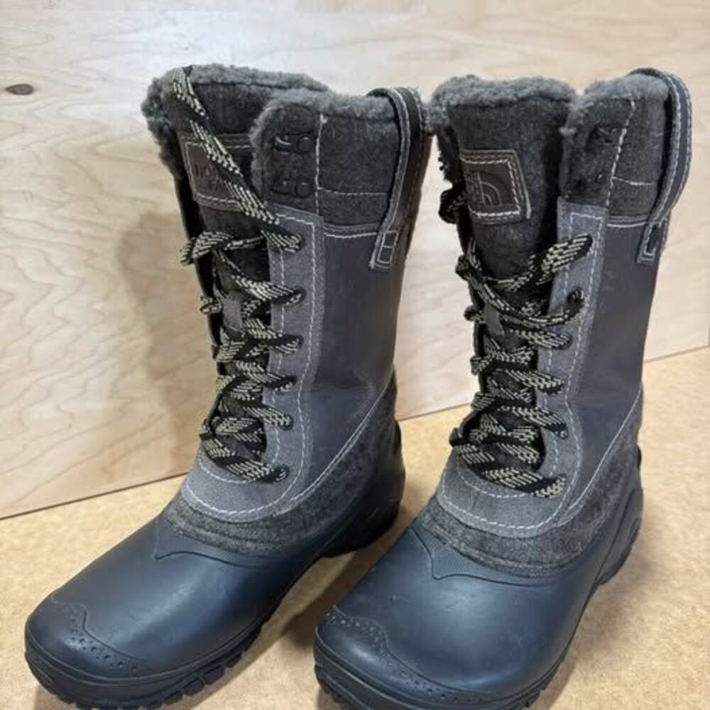 The North Face Shellista Winter Boots size 6.5